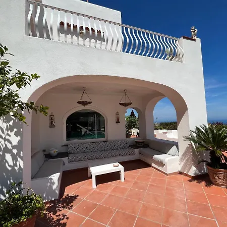 Enaria Villa Ísquia