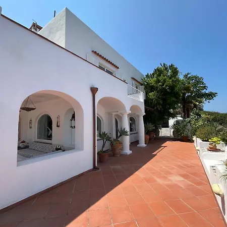 Villa Enaria *